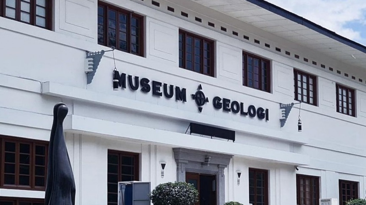 Ada Forum Penggalian Fosil, Review Lengkap Museum Geologi Bandung ...